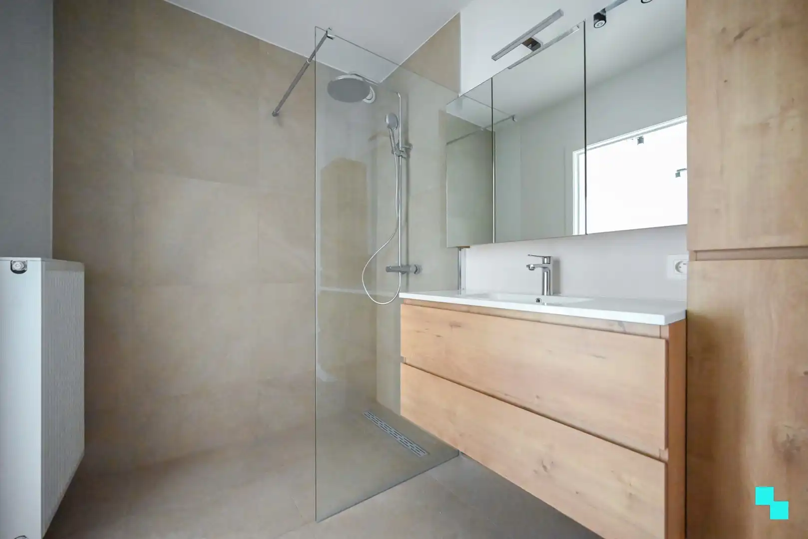 Instapklaar nieuwbouwappartement met tuin te Emelgem foto 23