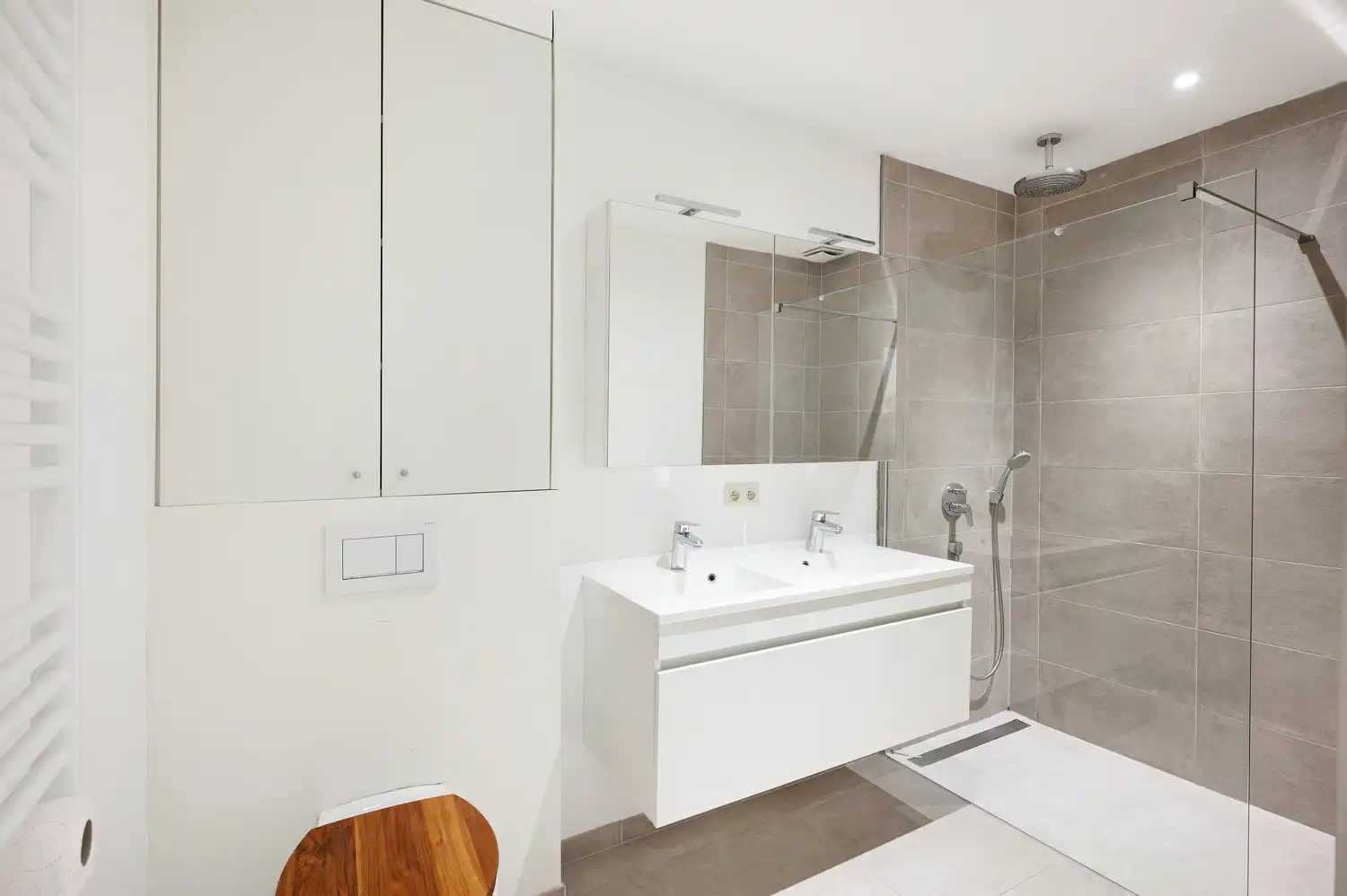 Goed gelegen 2 slaapkamerappartement met zijdelings zeezicht foto 9