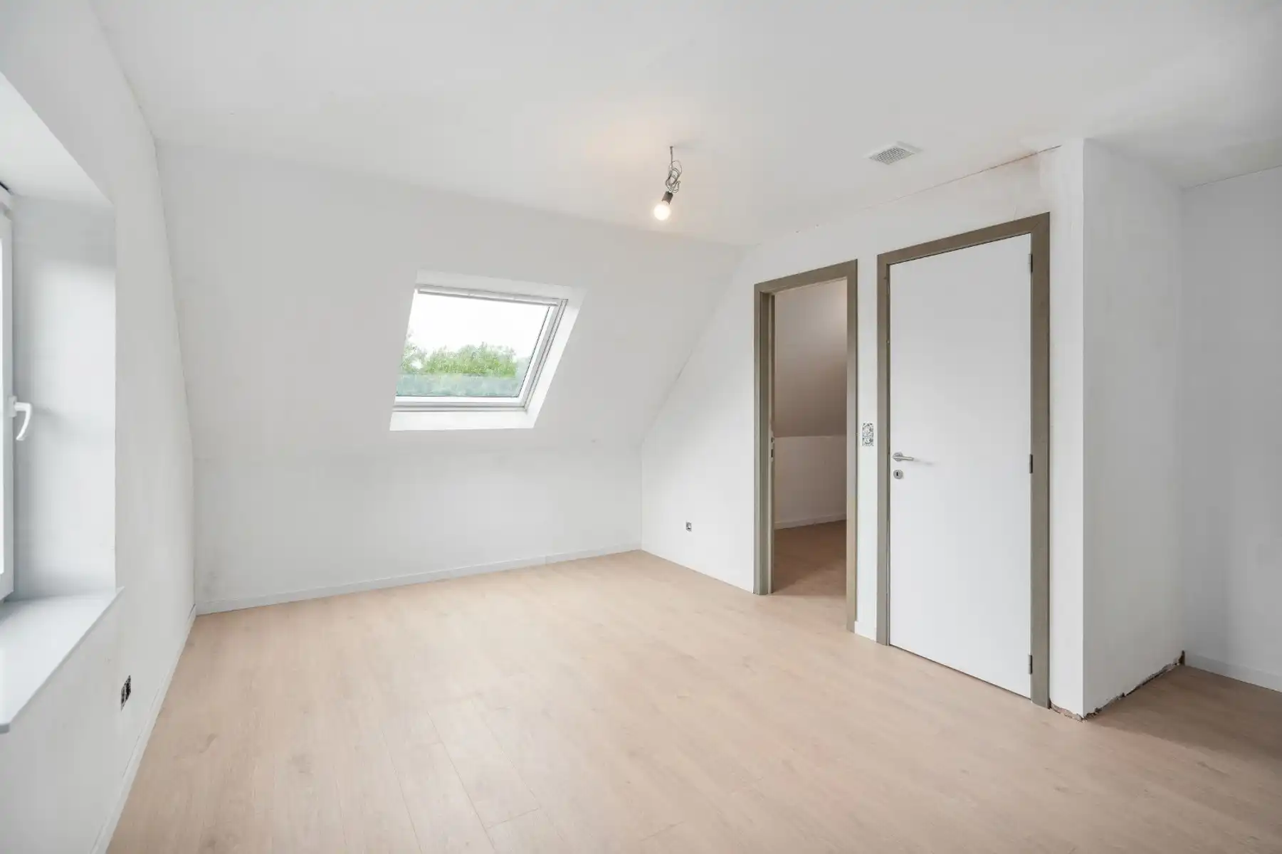 Instapklare woning in Zellik foto 13
