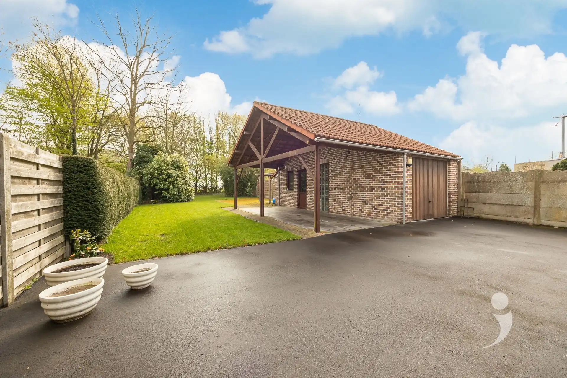 Charmante gezinswoning met uitzonderlijke tuin en weids uitzicht  foto 2