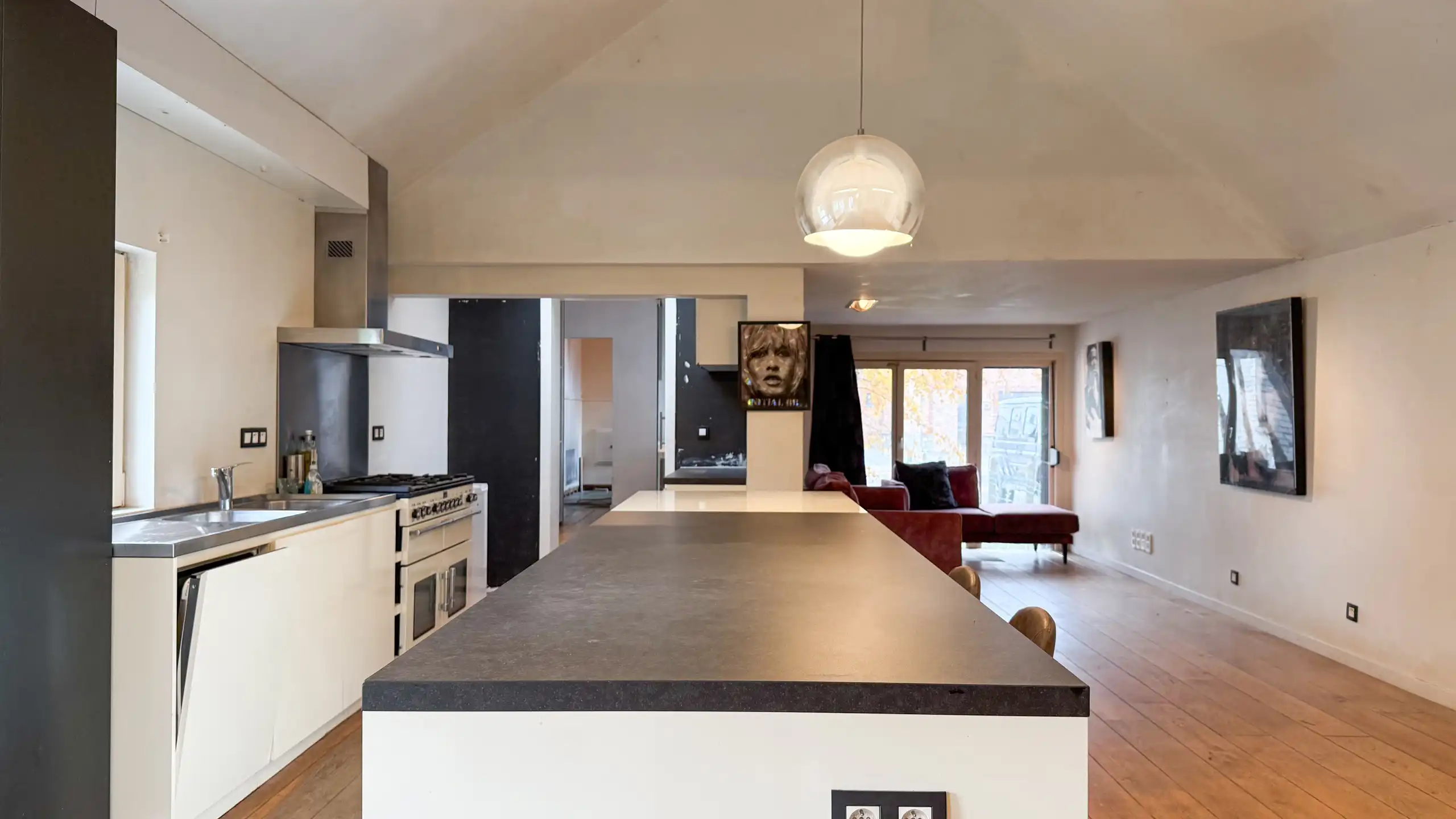 Charmante te renoveren woning in Kortessem! foto 5