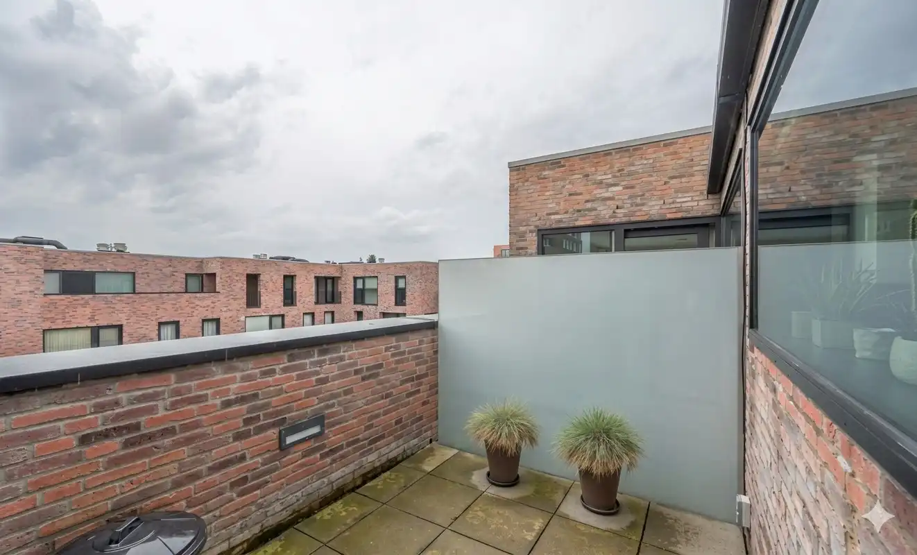 Instapklaar 1-slaapkamerappartement met terras foto 12
