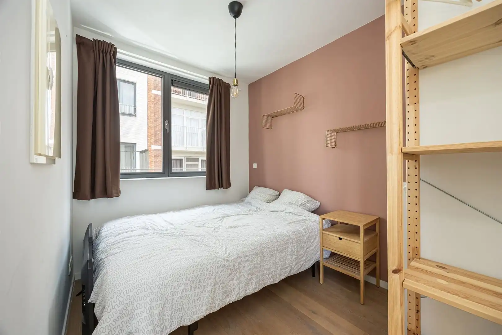 TOPLIGGING in het hart van de stad!! Studio-appartement mét terras! foto 10