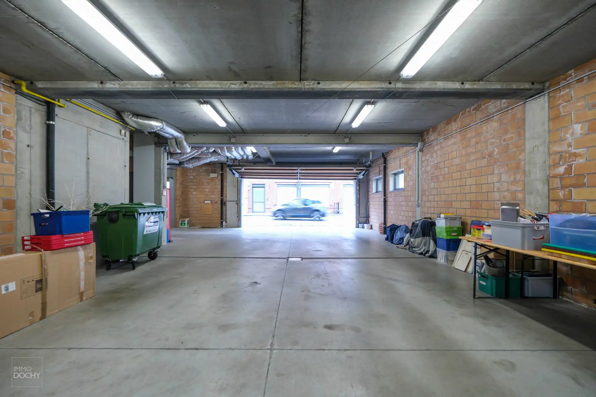 Heel ruime stadswoning met kantoren en tuin foto 20