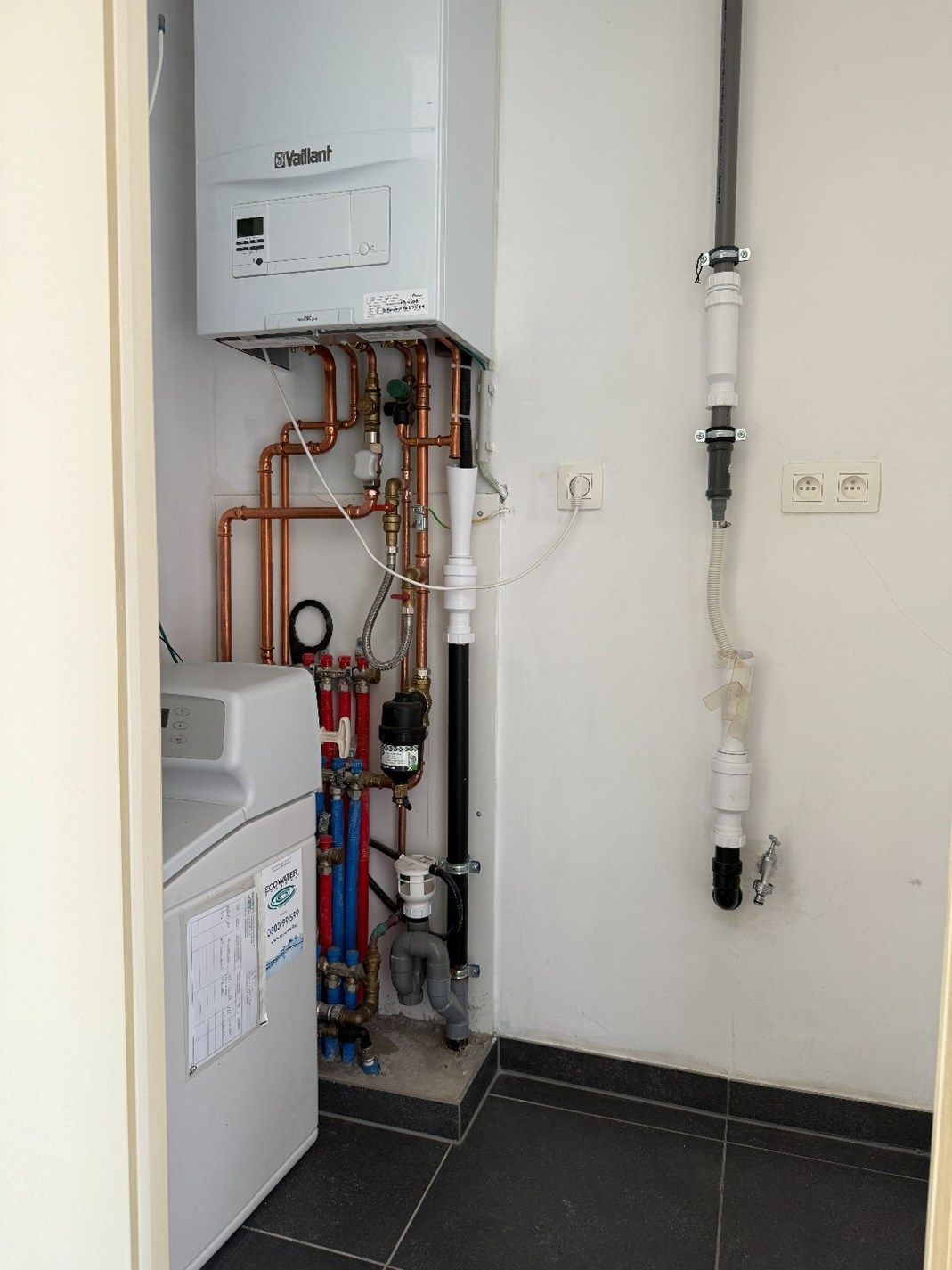 Modern appartement met ruim terras, rustige ligging in randstad Tongeren foto 15