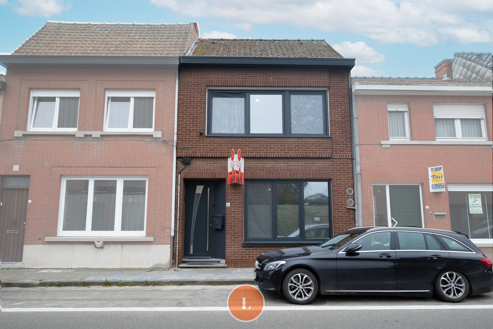 Instapklare woning met 3 slaapkamers en uitweg! foto {{pictureIndex}}