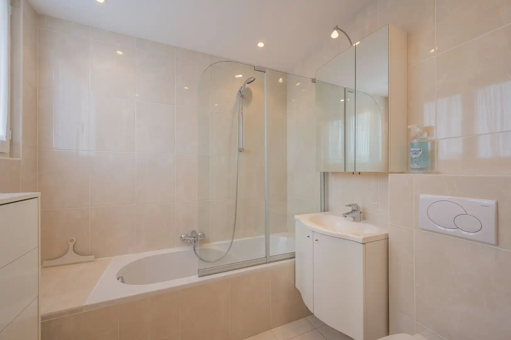 Hoekappartement van 130m² gelegen in een villa residentie in het Zoute. foto 18