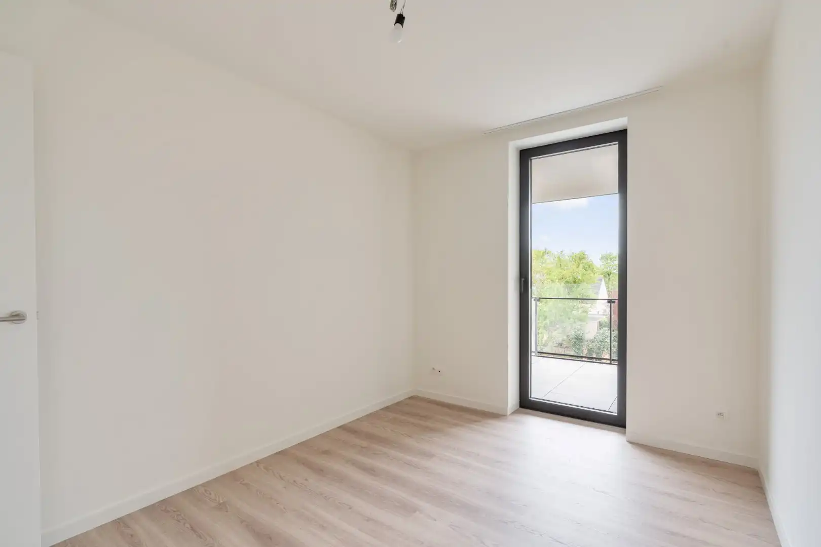 Mooi nieuwbouw appartement op de tweede verdieping met terras in Zonhoven-centrum foto 12
