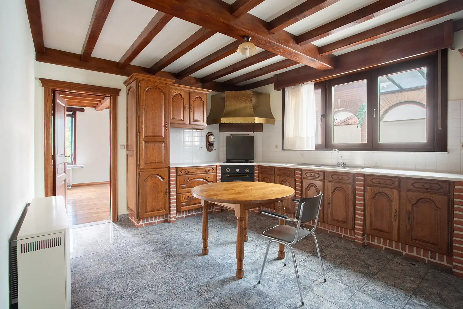 Karaktervol huis in een residentiële wijk foto 6