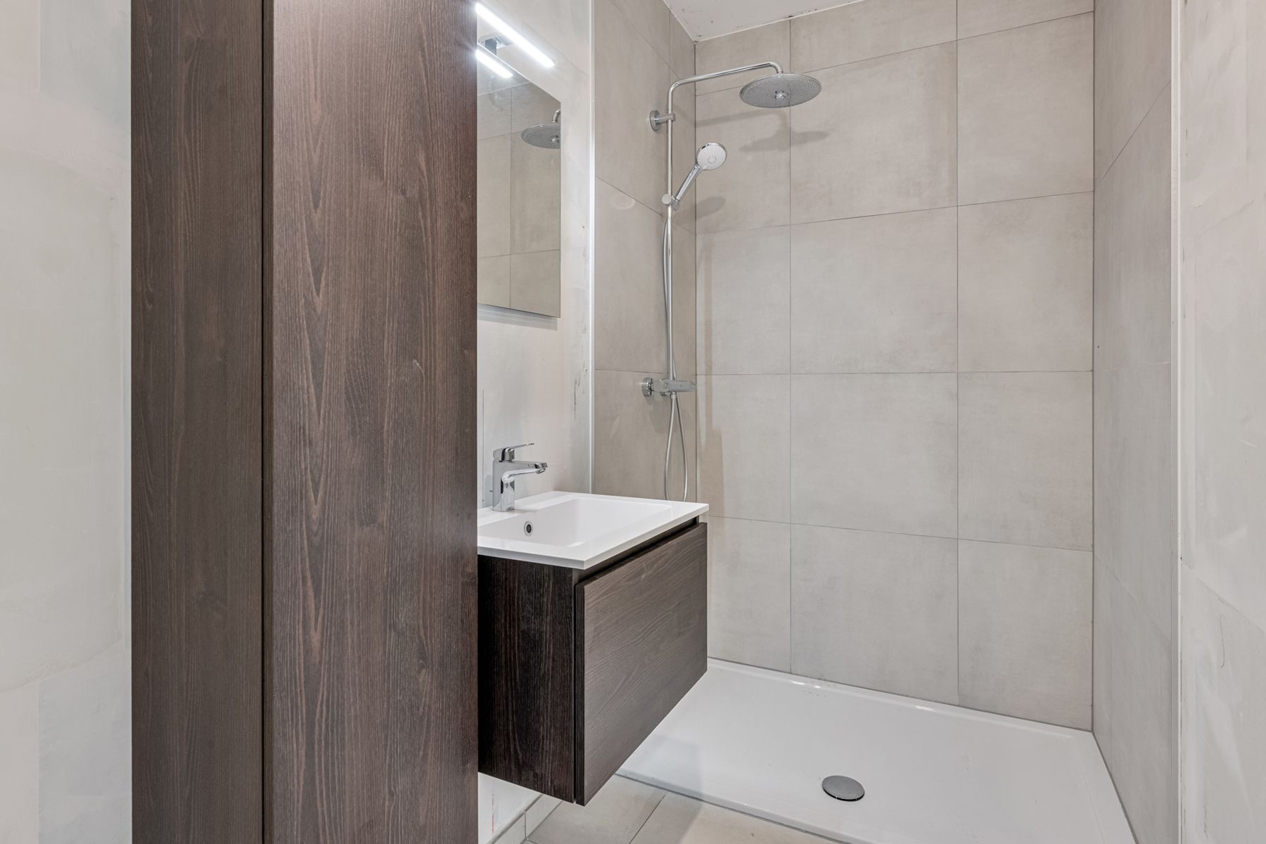 Nieuwbouwappartement met 2 slpks + 2 terrassen foto 5