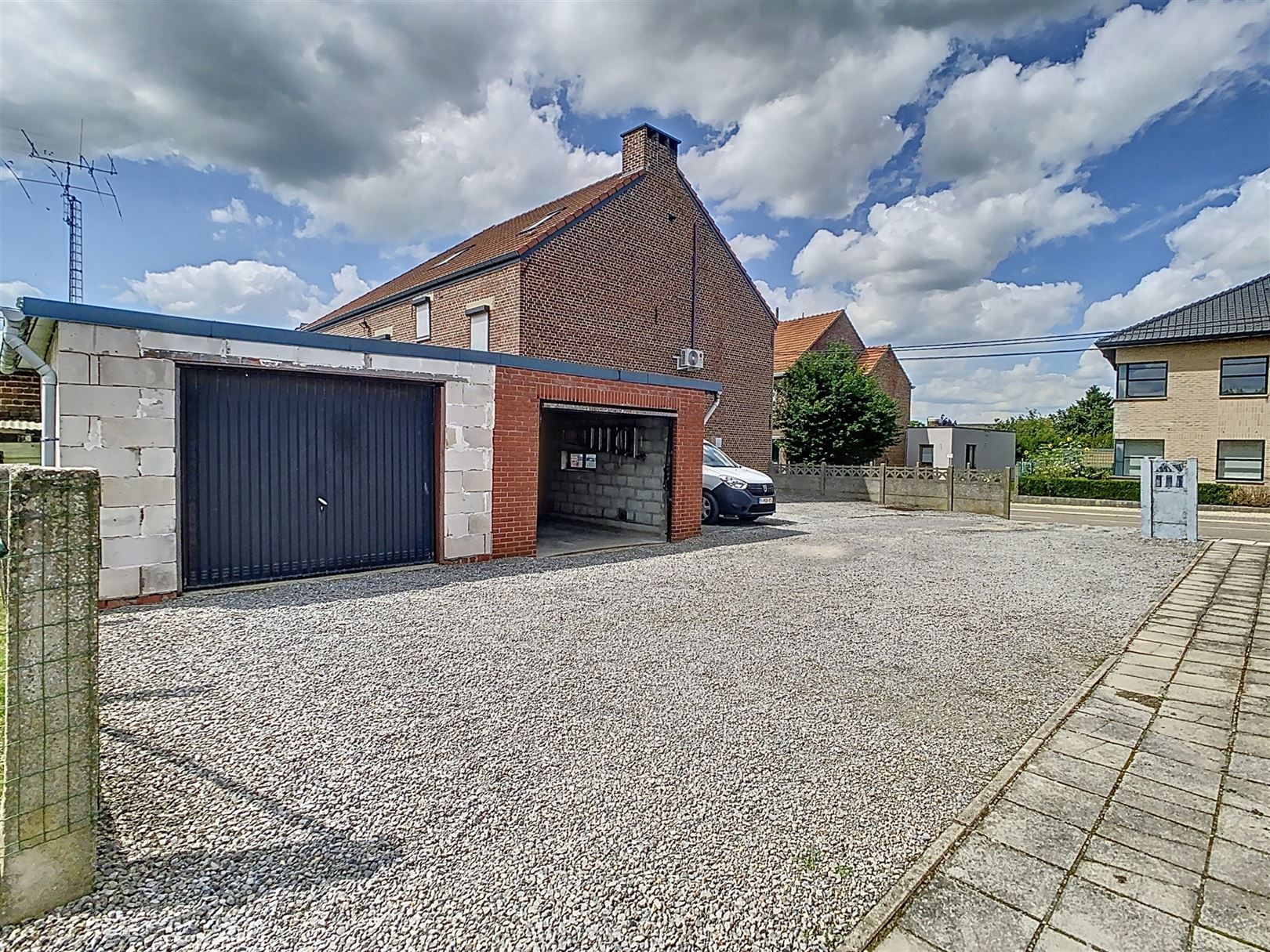 Groot handelshuis met woonst, 3/6 slpks, tuin, 15a 59ca foto 33