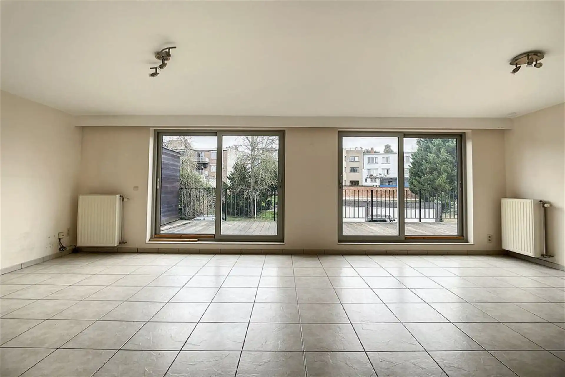 Mooi 2 slaapkamer appartement met groot terras 24m² foto 6