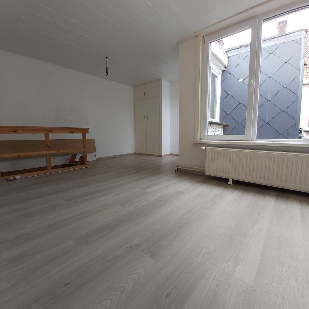 Gezellige woning met 4 slaapkamers - centrum Izegem. foto 15