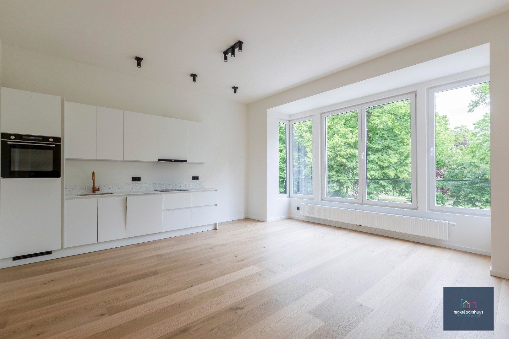 Gunstig gelegen app.  met 2 slaapkamers en terras nabij het Zuid-Park foto 2
