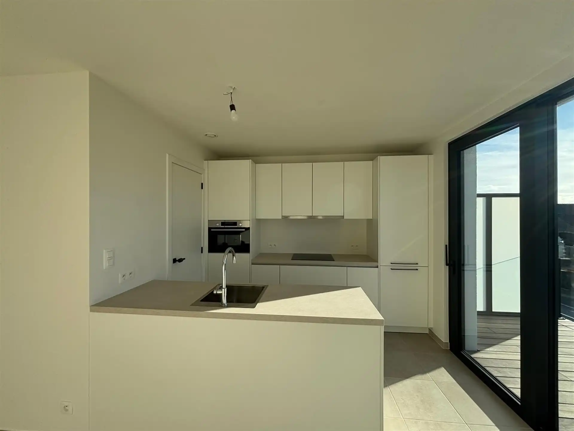 Modern duplex-appartement met private tuin en ruime terrassen in Asse! foto 10