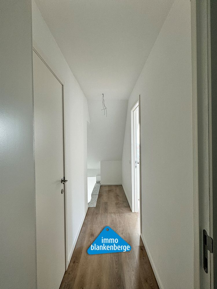 Luxe Duplex Appartement met Twee Slaapkamers en Terras op Vijfde Verdieping foto 14