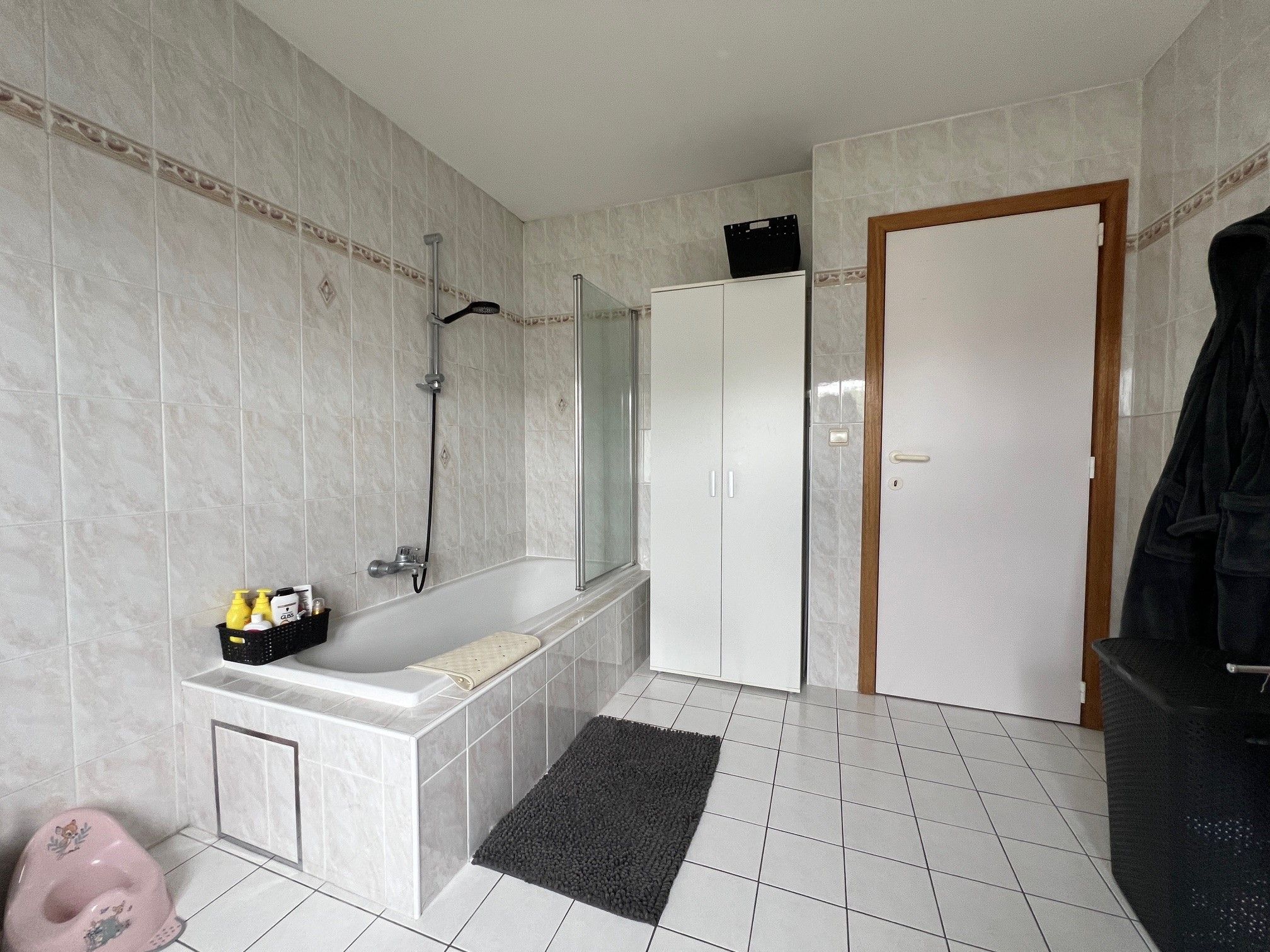 Instapklare woning met 3 ruime slaapkamers en garage. foto 11