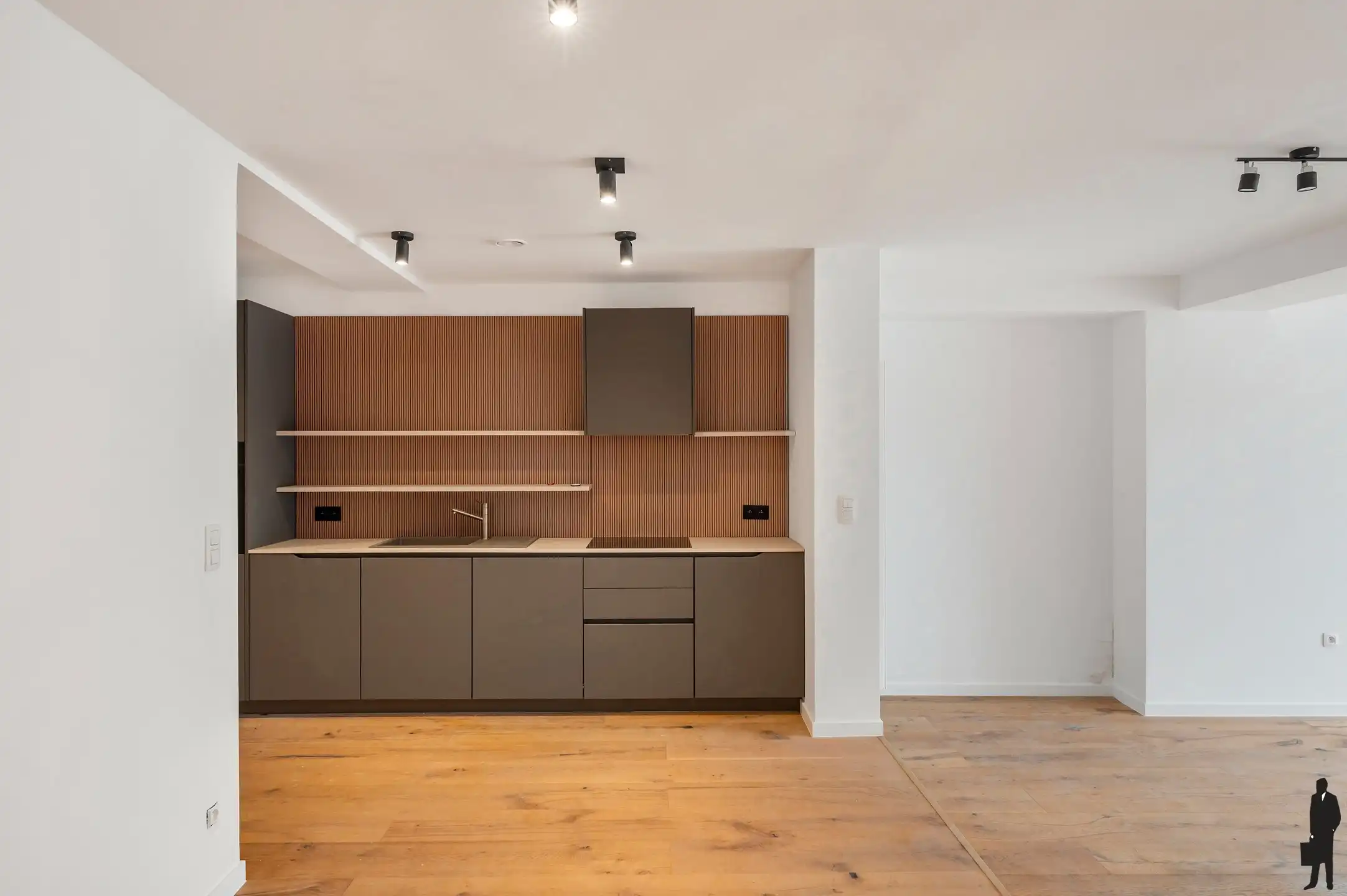 Prachtig gerenoveerd appartement (105 m²) met 2 slk’s en ruime tuin (190 m²) nabij centrum Mechelen. foto 5