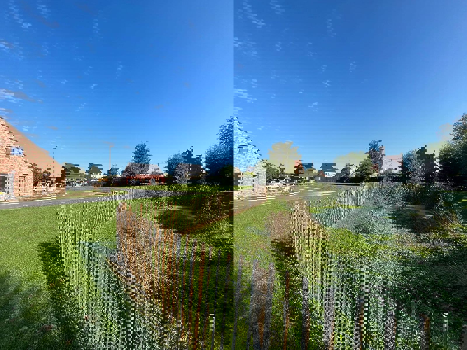 Moderne, halfopen woning foto 14