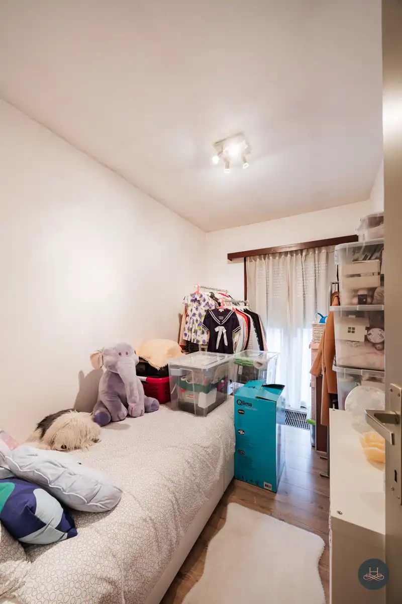 Gelijkvloerse open bebouwing op 8 are met grote tuin foto 11