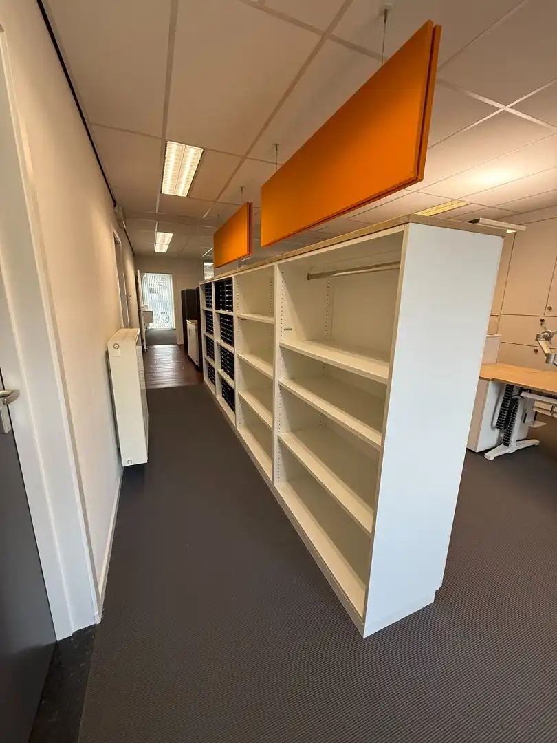 Volledig ingerichte & instapklare kantoorruimte op toplocatie in Achel! foto 12