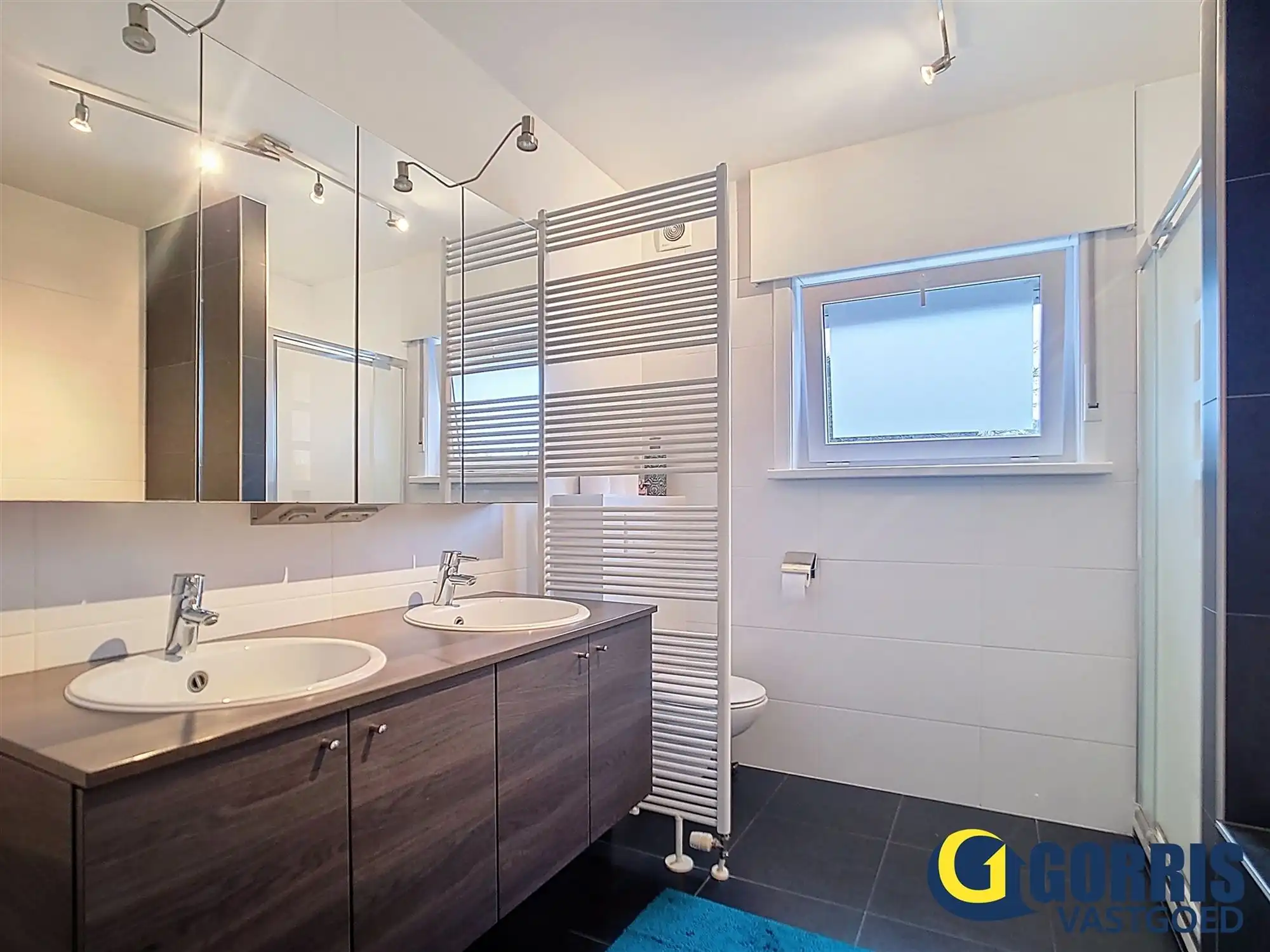 Prachtig gelegen gerenoveerde woning  foto 6