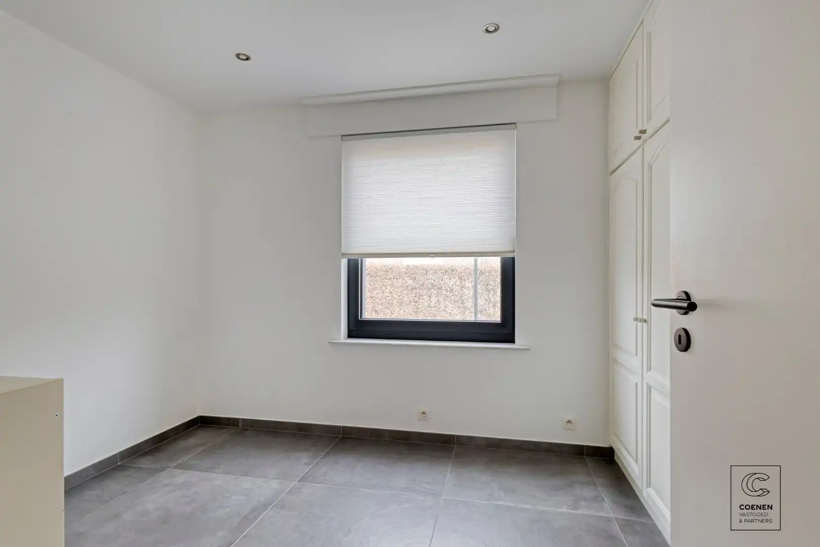 Gerenoveerde woning met 4 à 5 slpk's op een gunstige ligging te Oelegem! foto 14