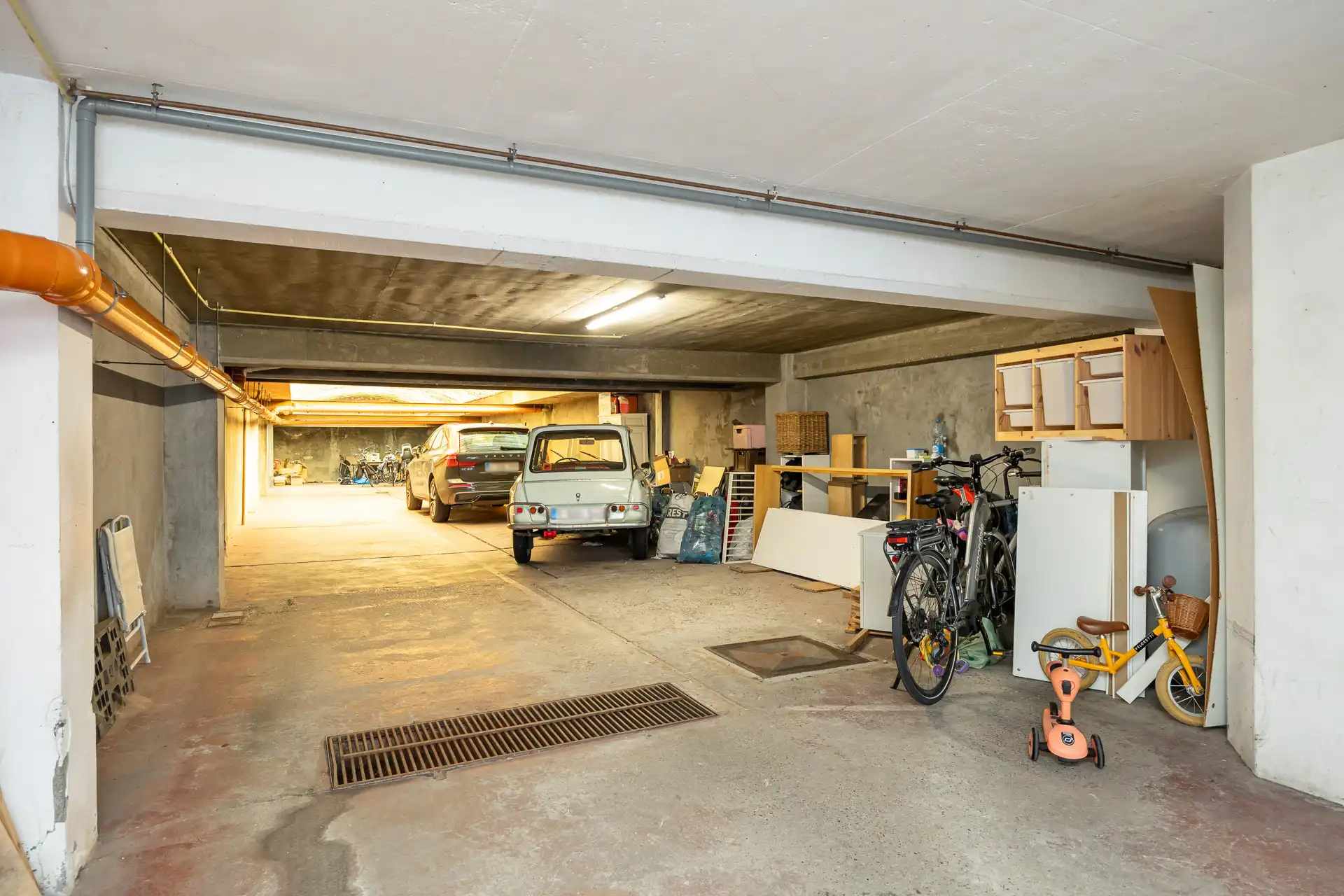 Appartement met 2 slpk, terras en autostaanplaats foto 15