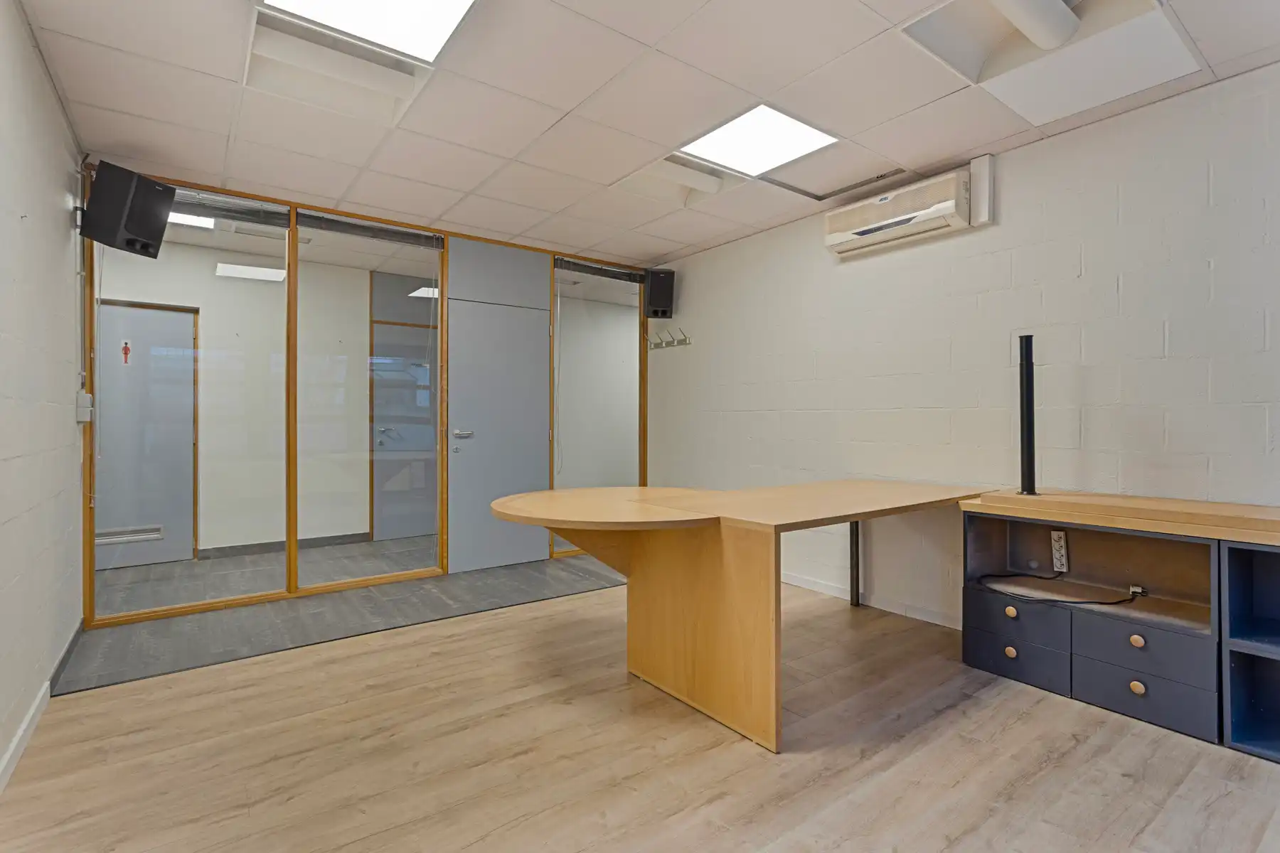 Aparte functionele kantoor- en praktijkruimtes te huur. foto 4