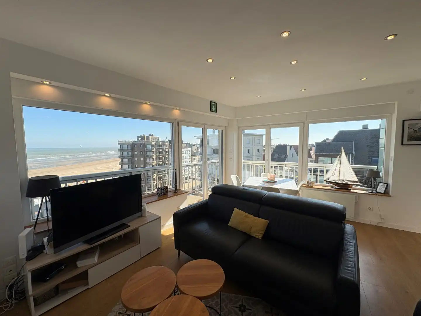 Stijlvol vernieuwd hoekappartement op de 6e verdieping met fenomenaal zeezicht foto 20