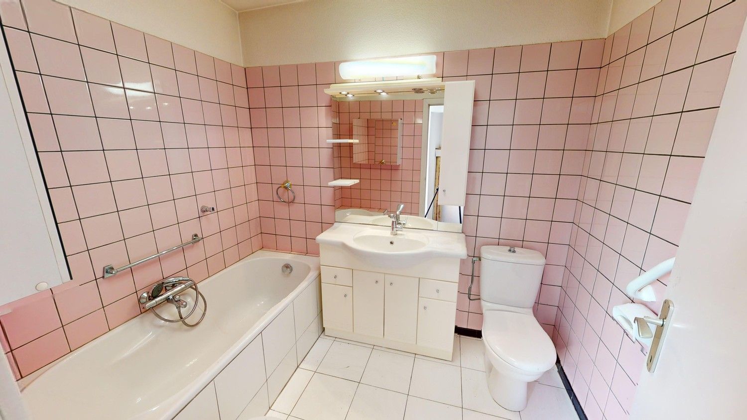 Te koop: Zeer ruime stadswoning met garage in hartje Gent – unieke ligging en veel potentieel! foto 9