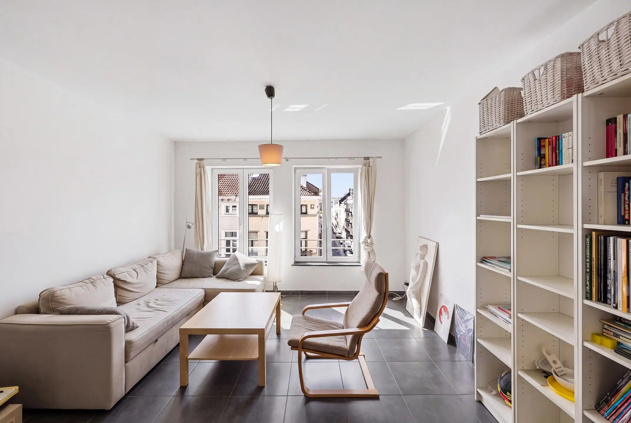 Gerenoveerd appartement met 2 slpkamers van ± 92m² foto 9