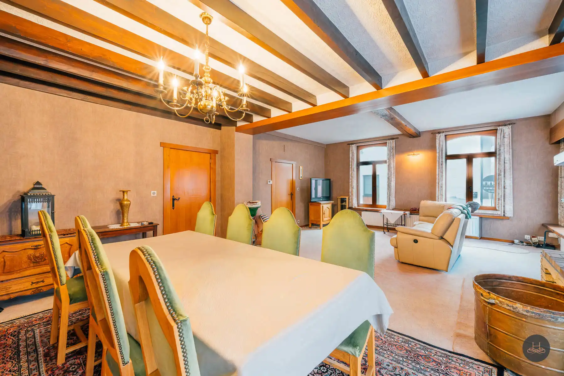 Prachtige authentieke en ruime villa met enorm potentieel foto 6