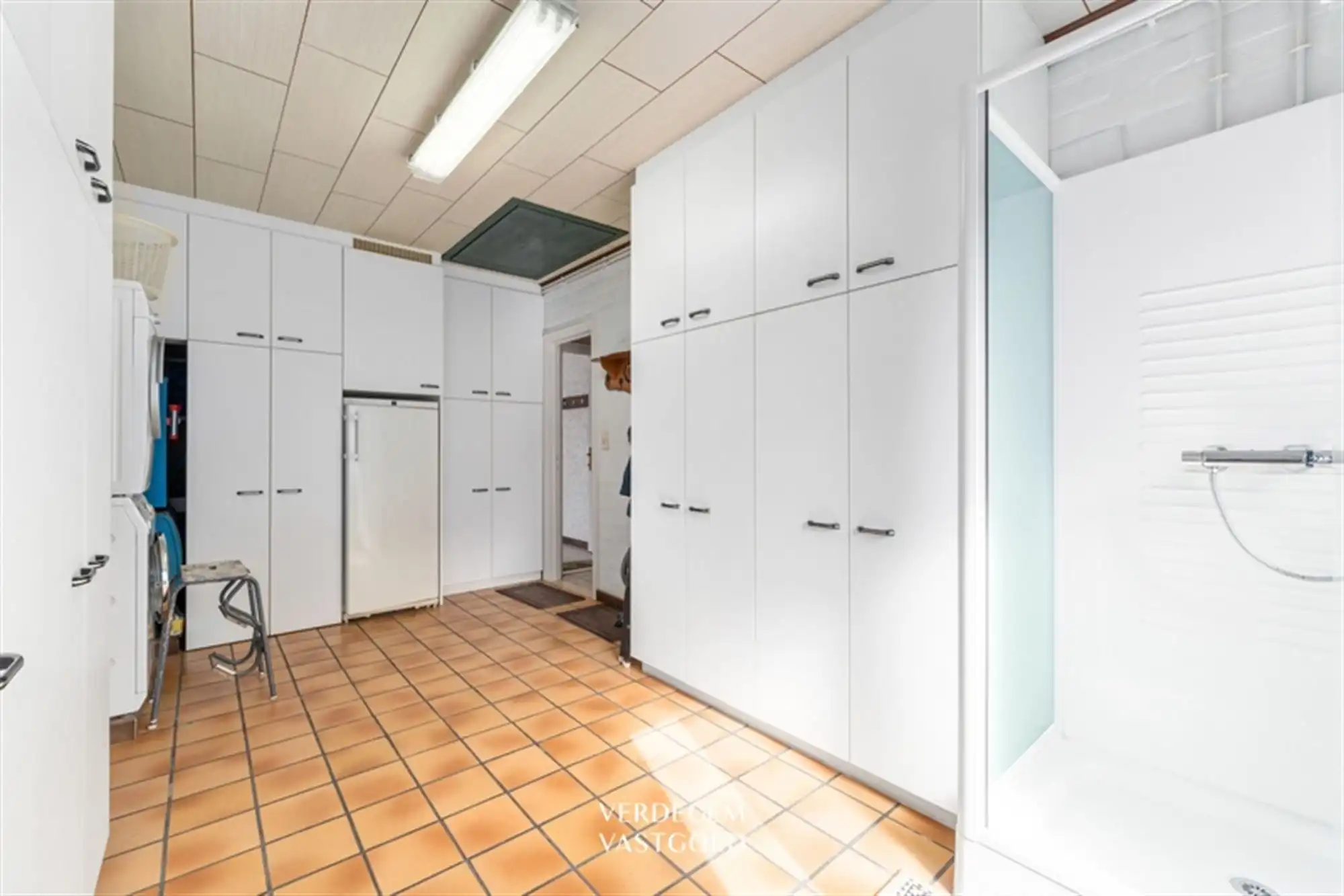 Fijne bungalow met 3 slaapkamers, zonnige tuin en dubbele garage foto 16