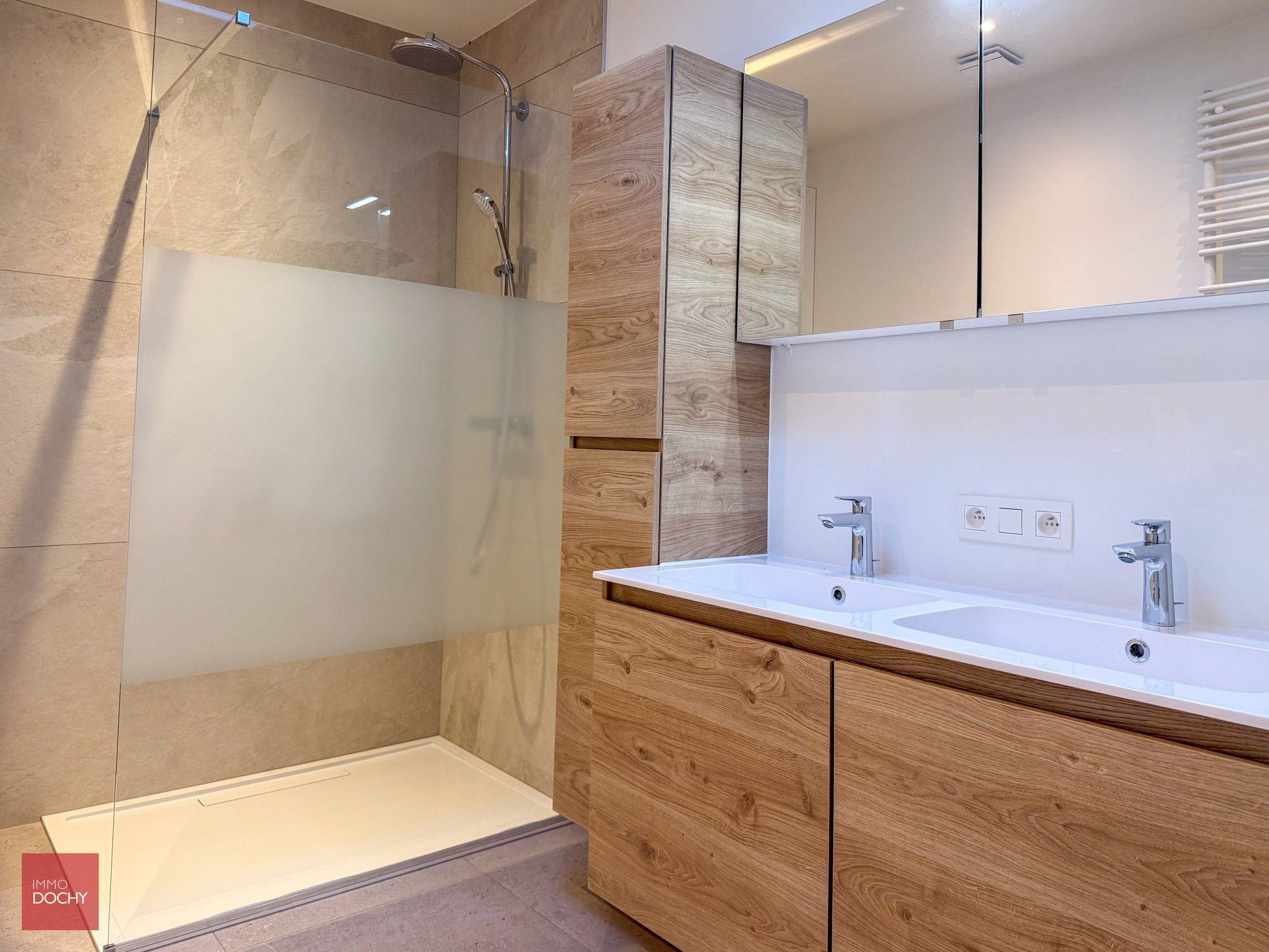 Volledig vernieuwde BURGERWONING met alle modern comfort | Kortrijkseweg 317 foto 6