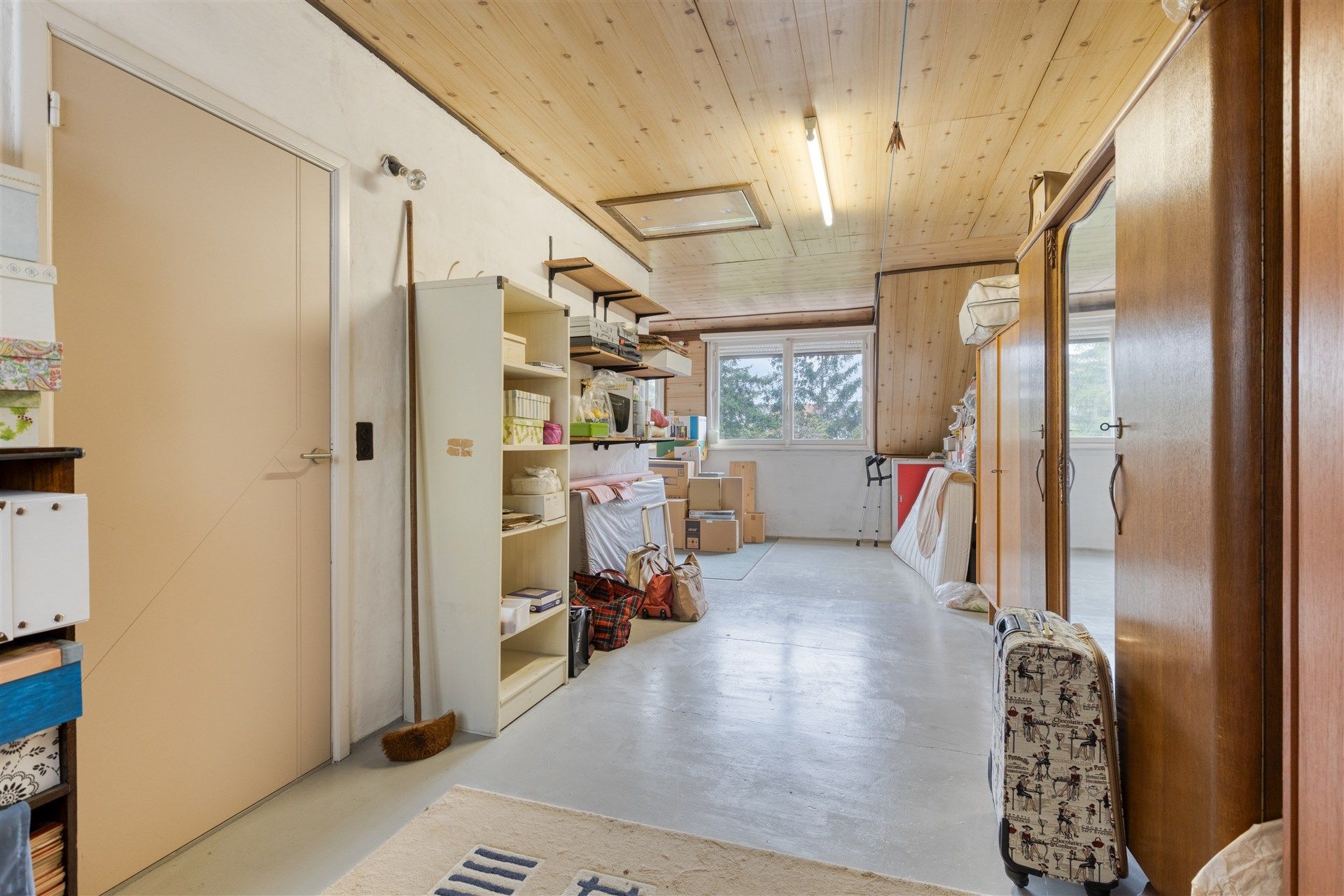 Ruime gezinswoning met 8 a 9 slaapkamers, een riante tuin en een prachtig uitzicht op weiland. foto 27