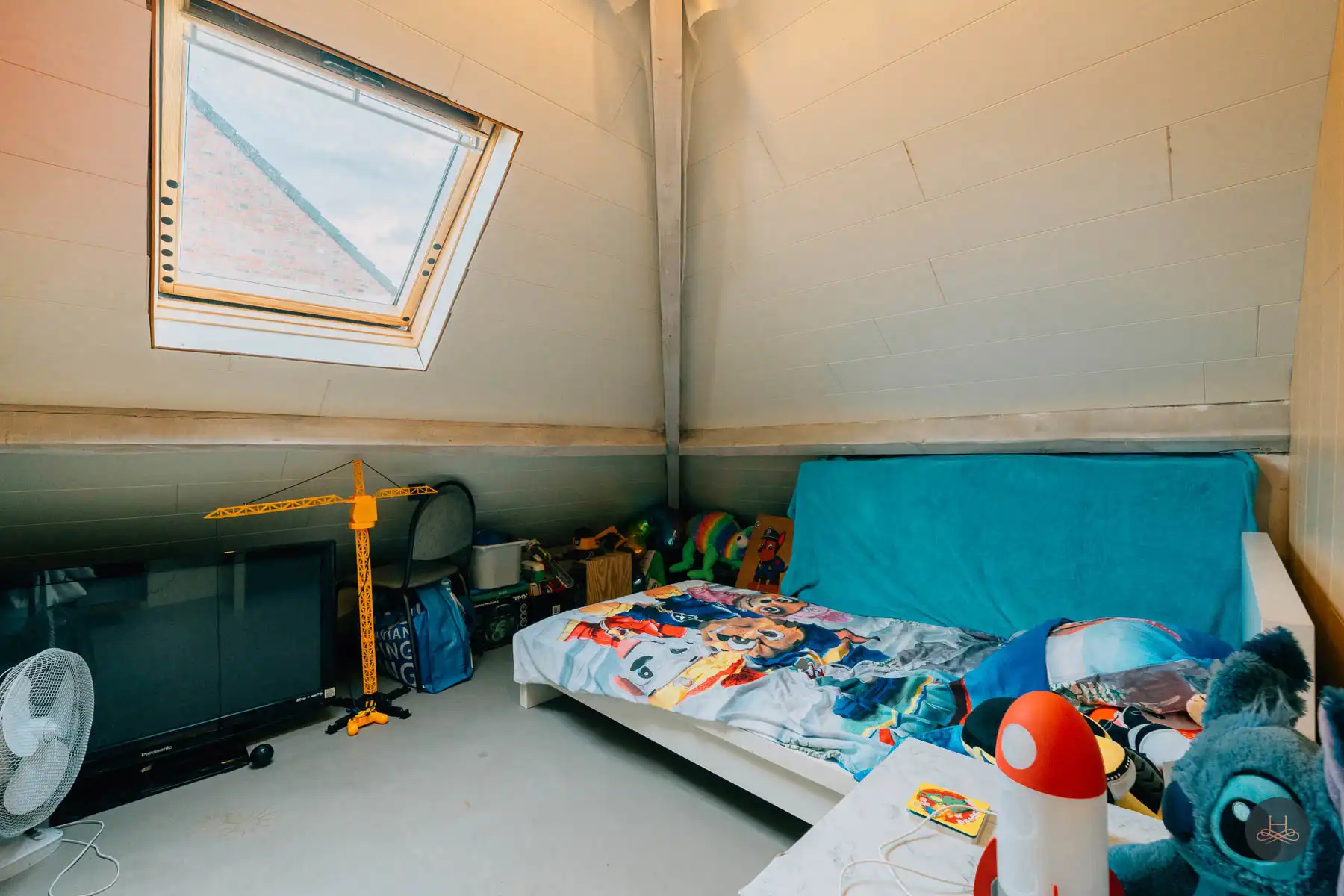 Gezinswoning met renovatiepotentieel op knap perceel foto 23