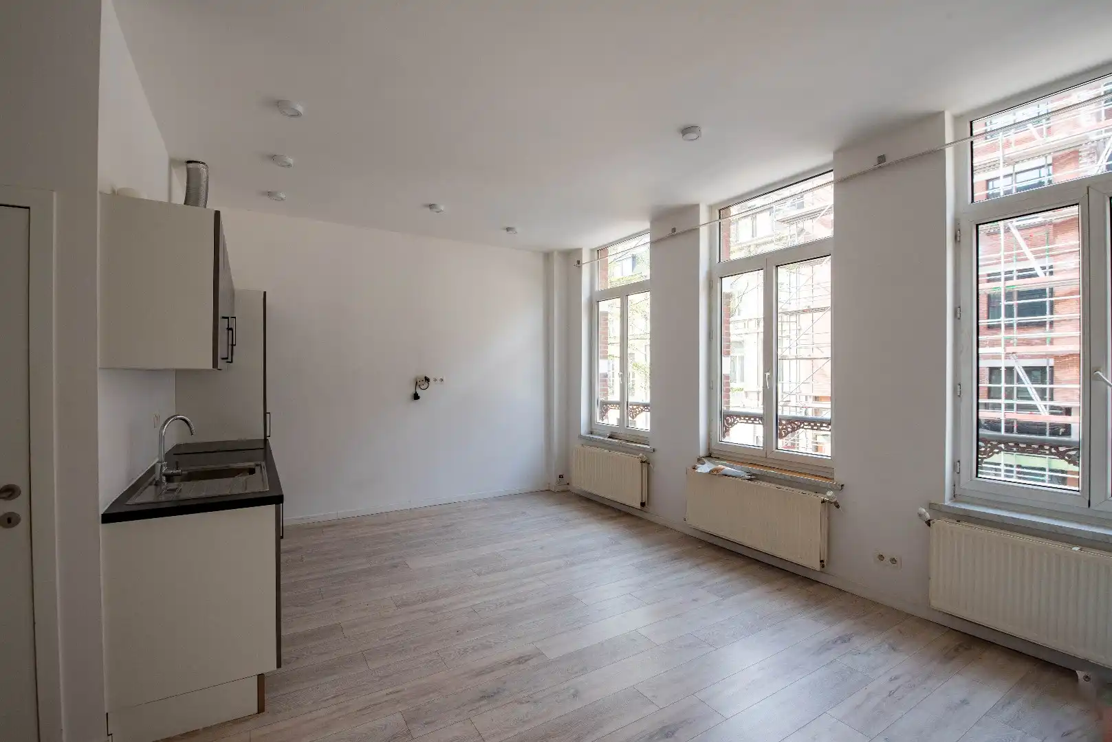 Gerenoveerd appartement met 2 slk foto 3
