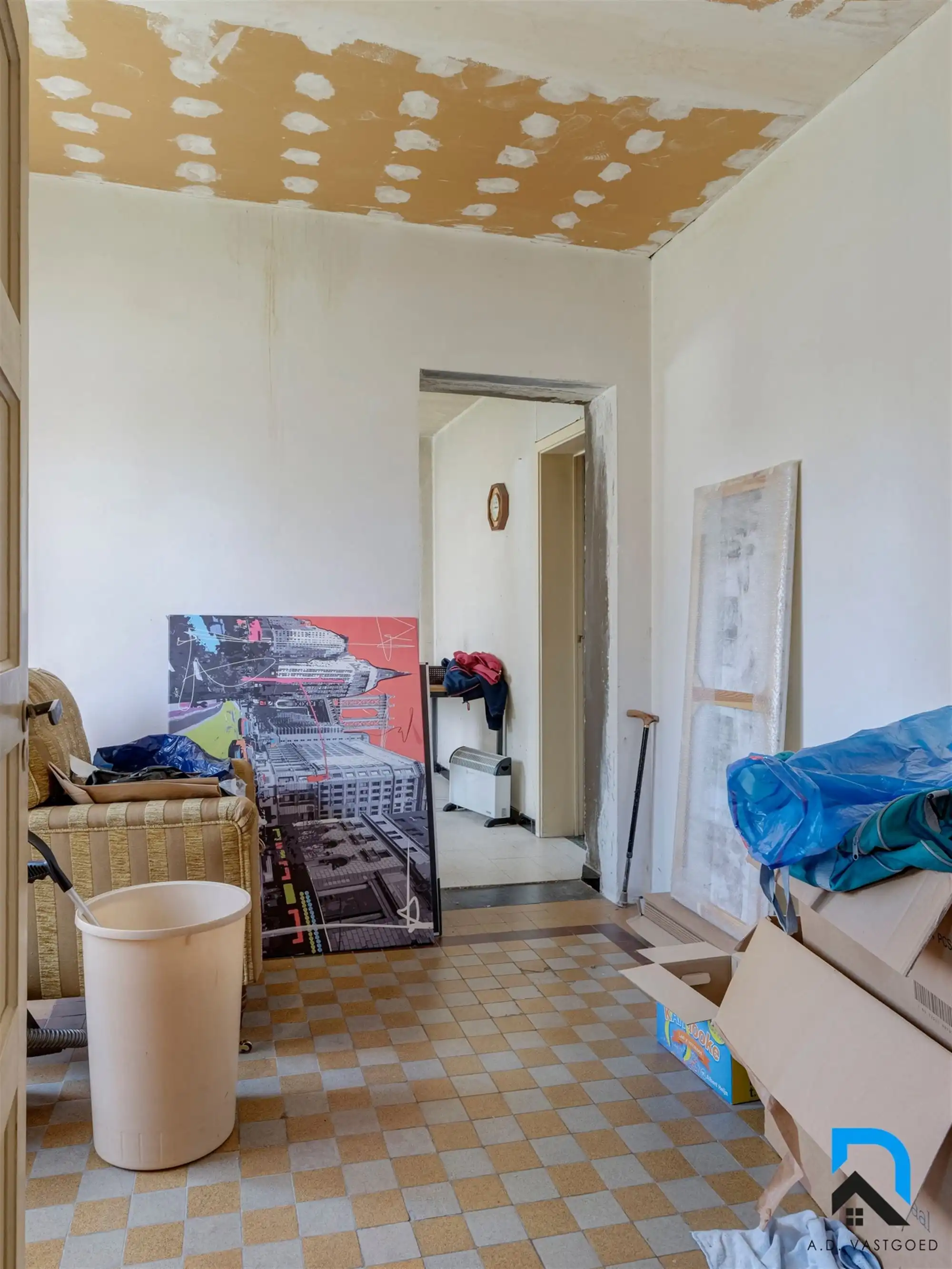 Te renoveren woning met 5 slaapkamers in Vlakveld foto 10