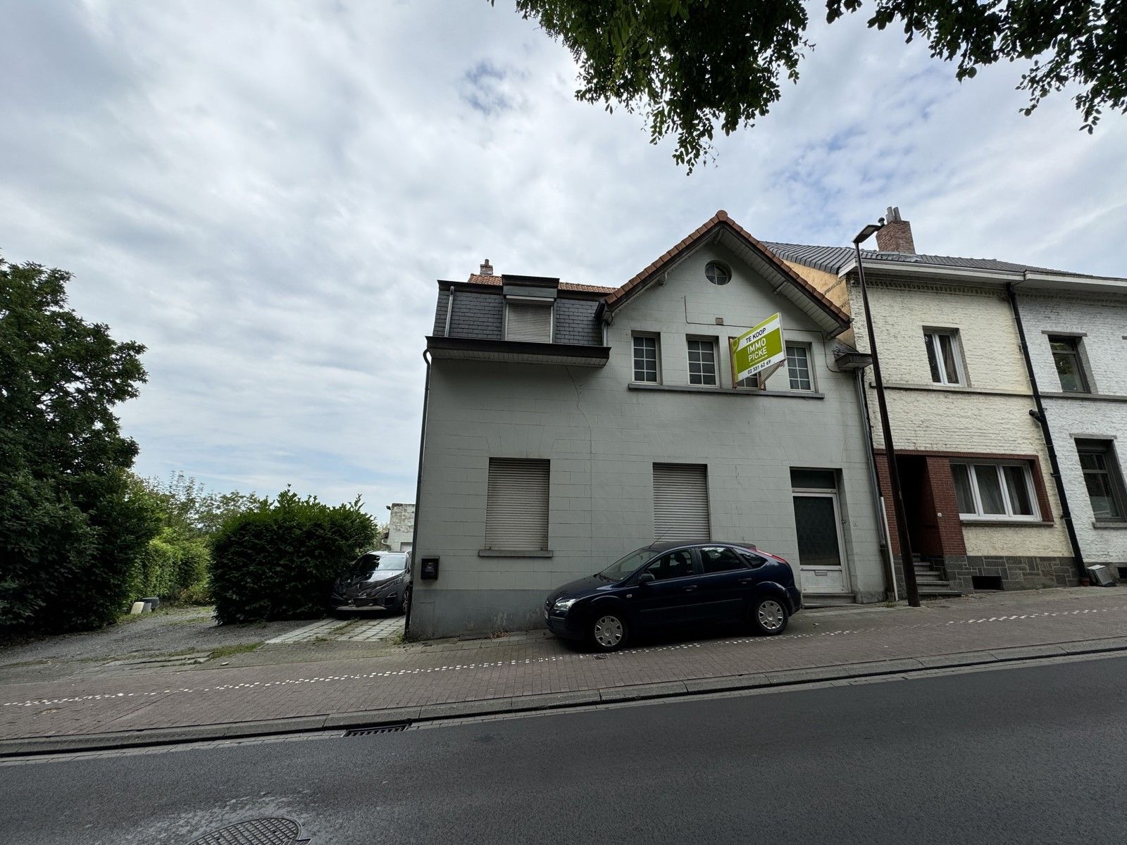 Zeer ruime woning in centrum Beersel foto 2