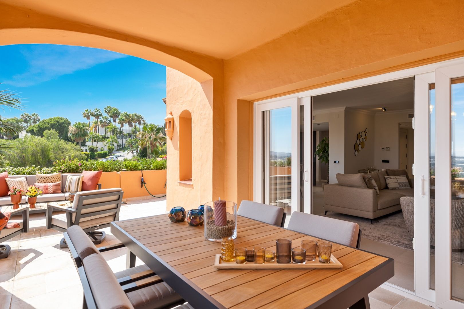 VOLLEDIG GERENOVEERDE DUPLEX PENTHOUSE IN NUEVA ANDALUCIA: TOPLOCATIE foto 8