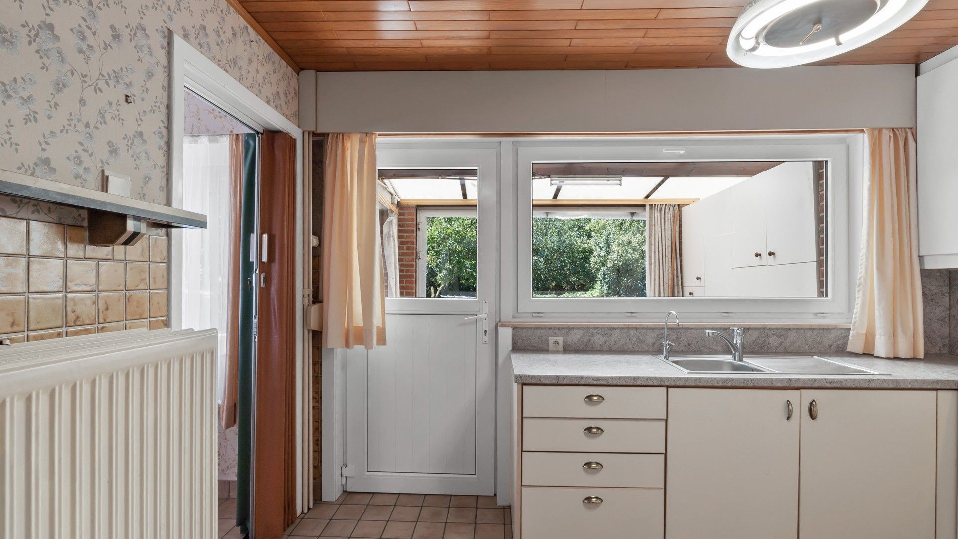 Vrijstaande woning op perceel van 9a 37ca foto 12