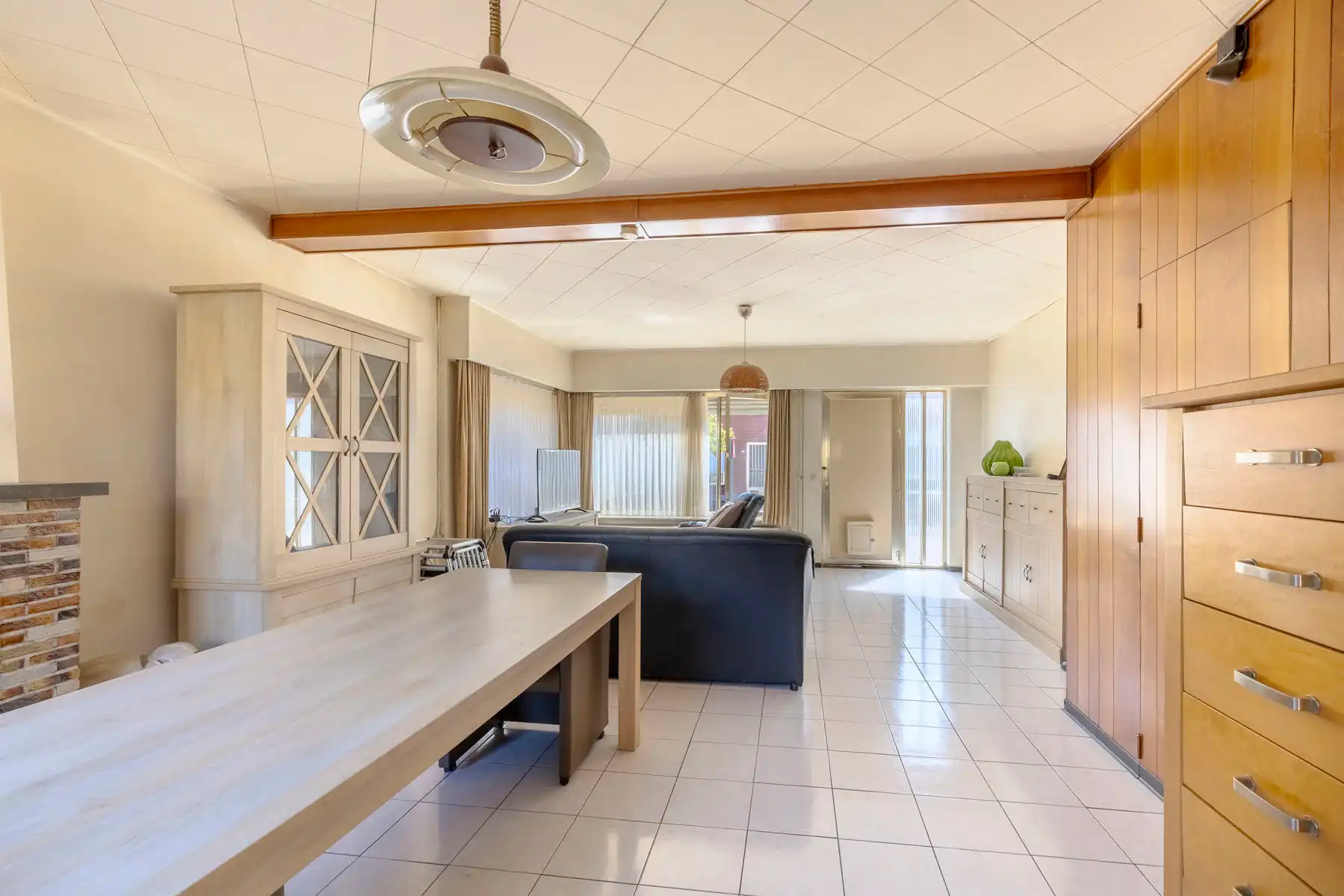 Verhuurde HOB met 3 slpk en magazijn van +/-170m² op 476m² foto 5