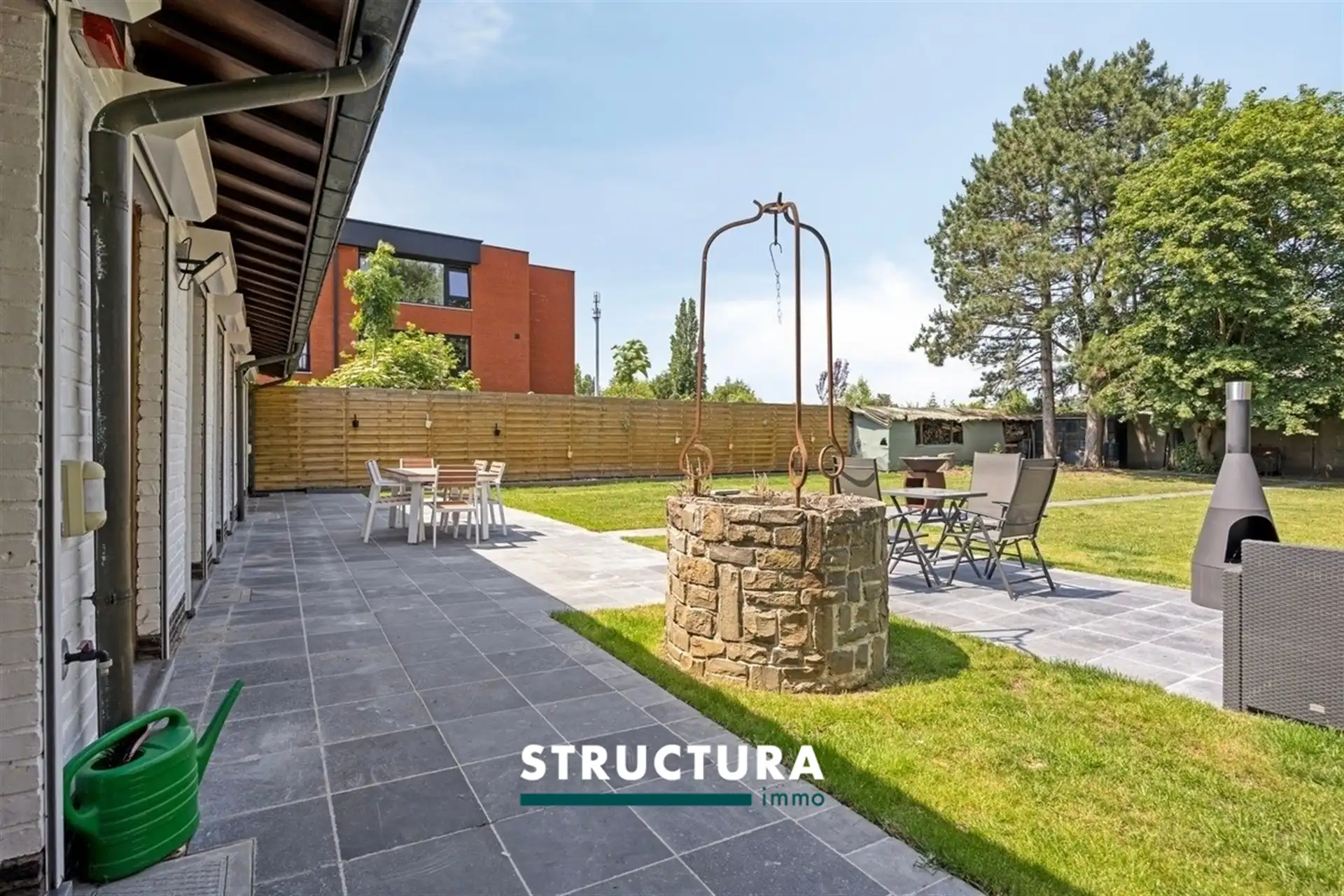 Prachtige woning met ruime loods foto 44