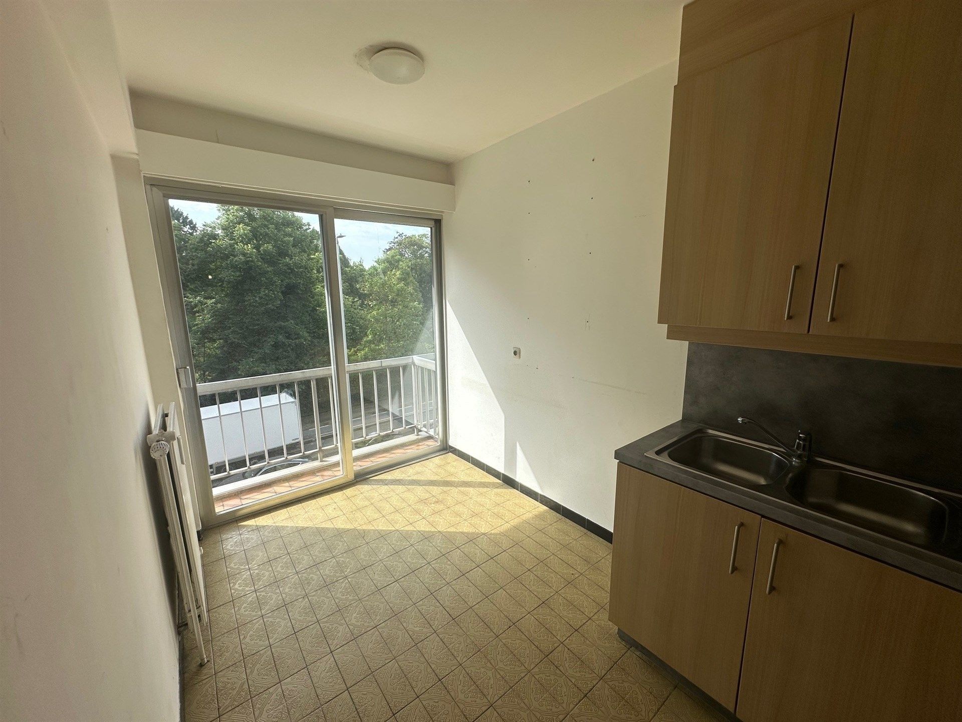 Appartement met 2 slaapkamers op het 3e verdiep met uitzicht over stadspark! foto 5