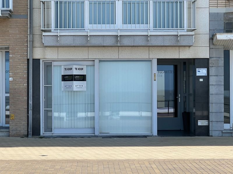 Uitzonderlijk ruim (114m²) bemeubeld appartement met handelsfunctie op de Zeedijk te Middelkerke! foto 18