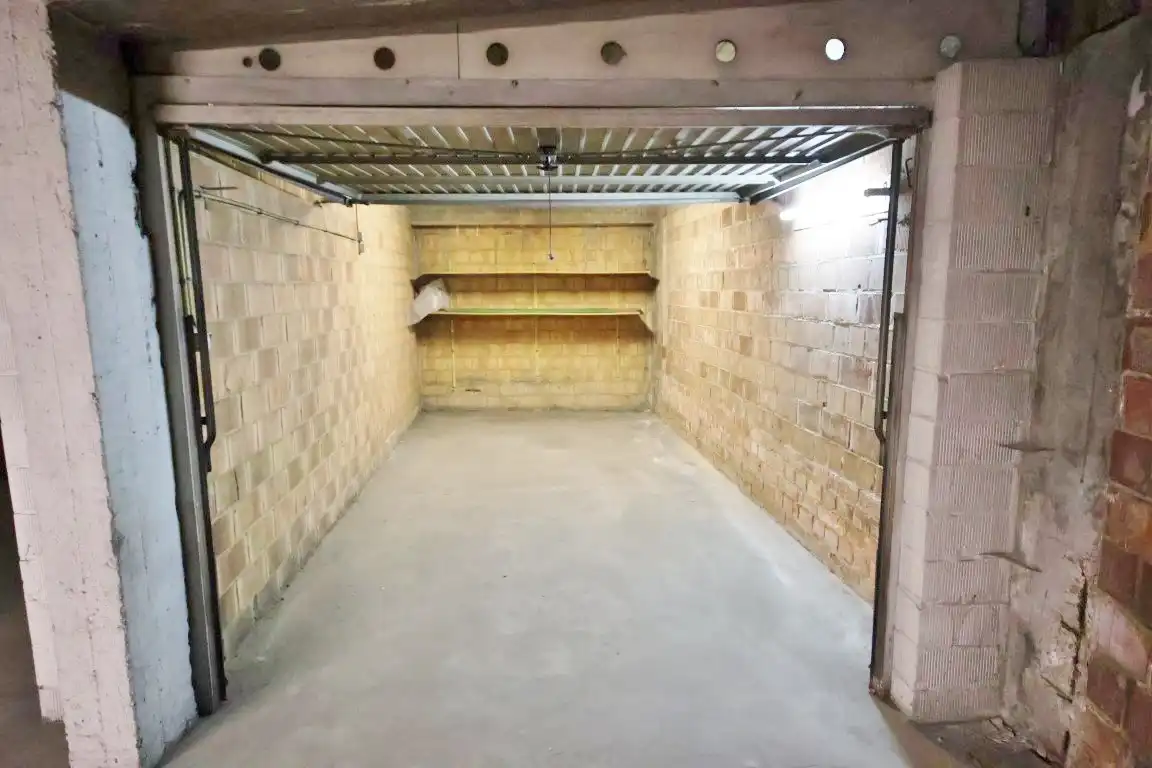 Garage te huur foto 3