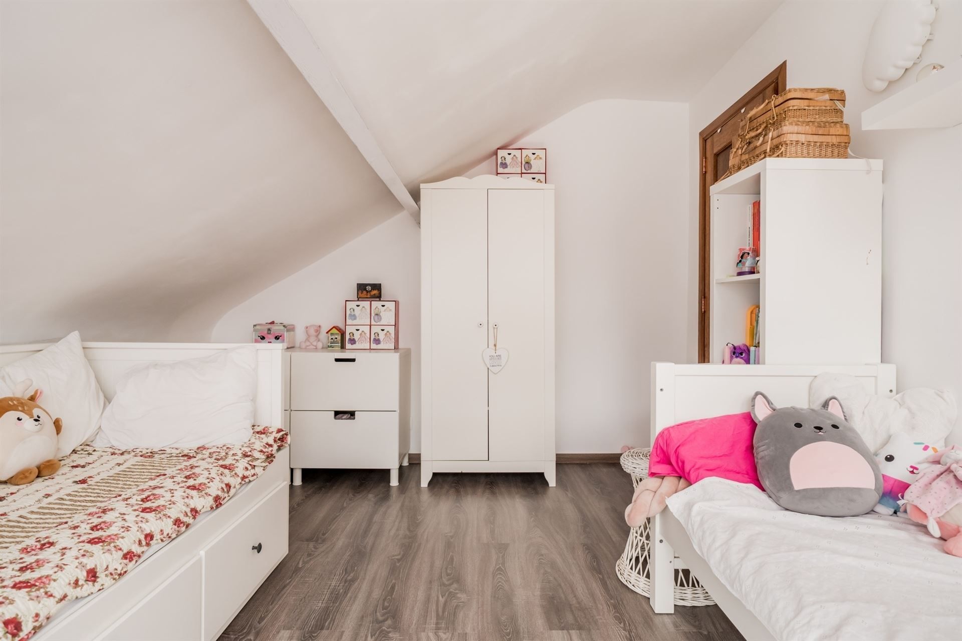 Ruime lichtrijke villa met 313 m² woonoppervlakte en prachtig groen uitzicht foto 25