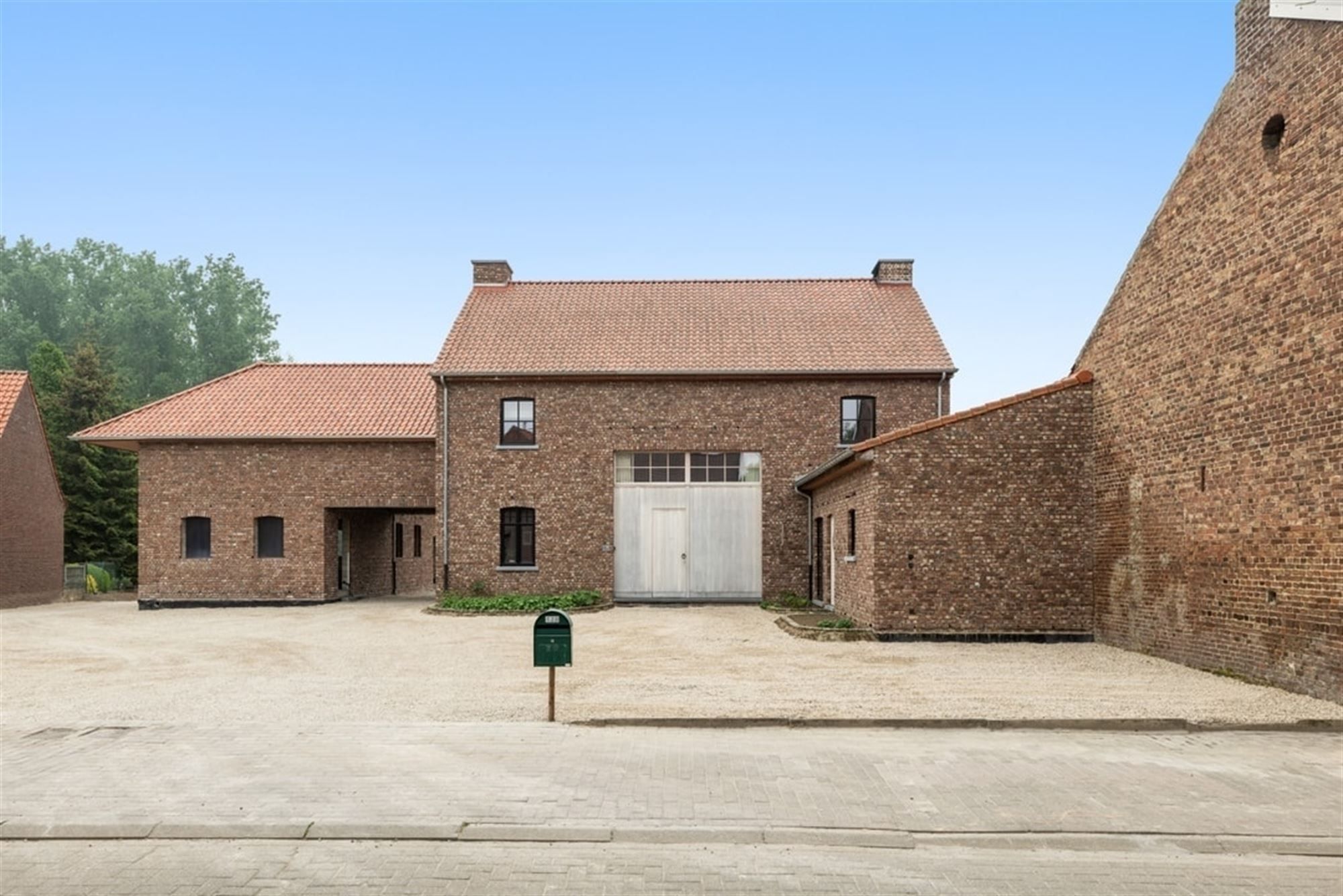 UNIEKE LANDELIJKE GEZINSWONING MET BIJBOUW VAN 320M² OP PRACHTIG PERCEEL  foto 5