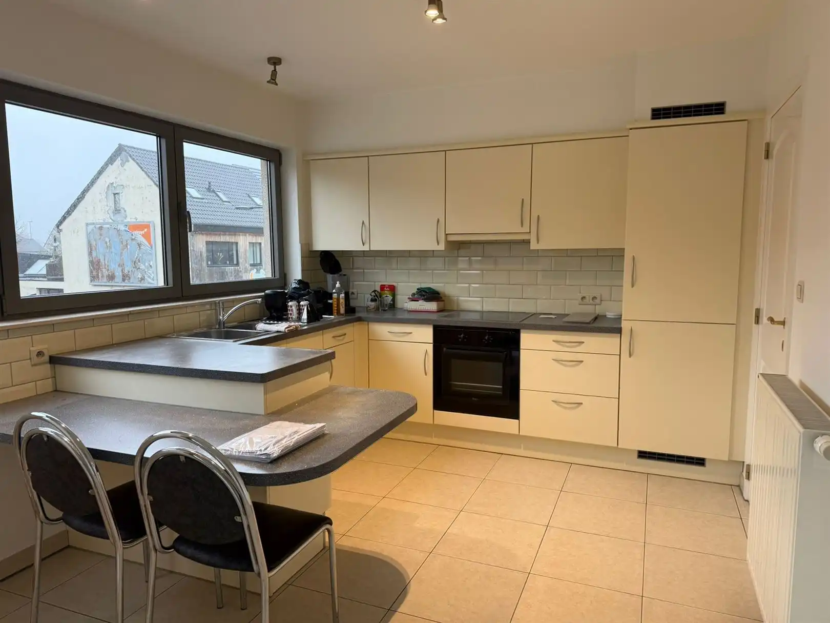 TE HUUR: Ruim appartement met 2 slaapkamers te Heusden-Zolder! foto 6